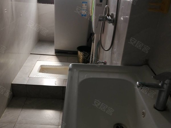 吉安青原井岗山大学井大阳光城三期井大阳光城精装2室2厅1卫出租，有隔开厨房，有空调，家具，出租房源真实图片