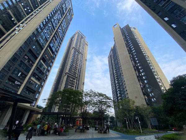 深圳光明光明勤诚达正大城(一期)长圳沃尔玛楼上 勤诚达正大城一期