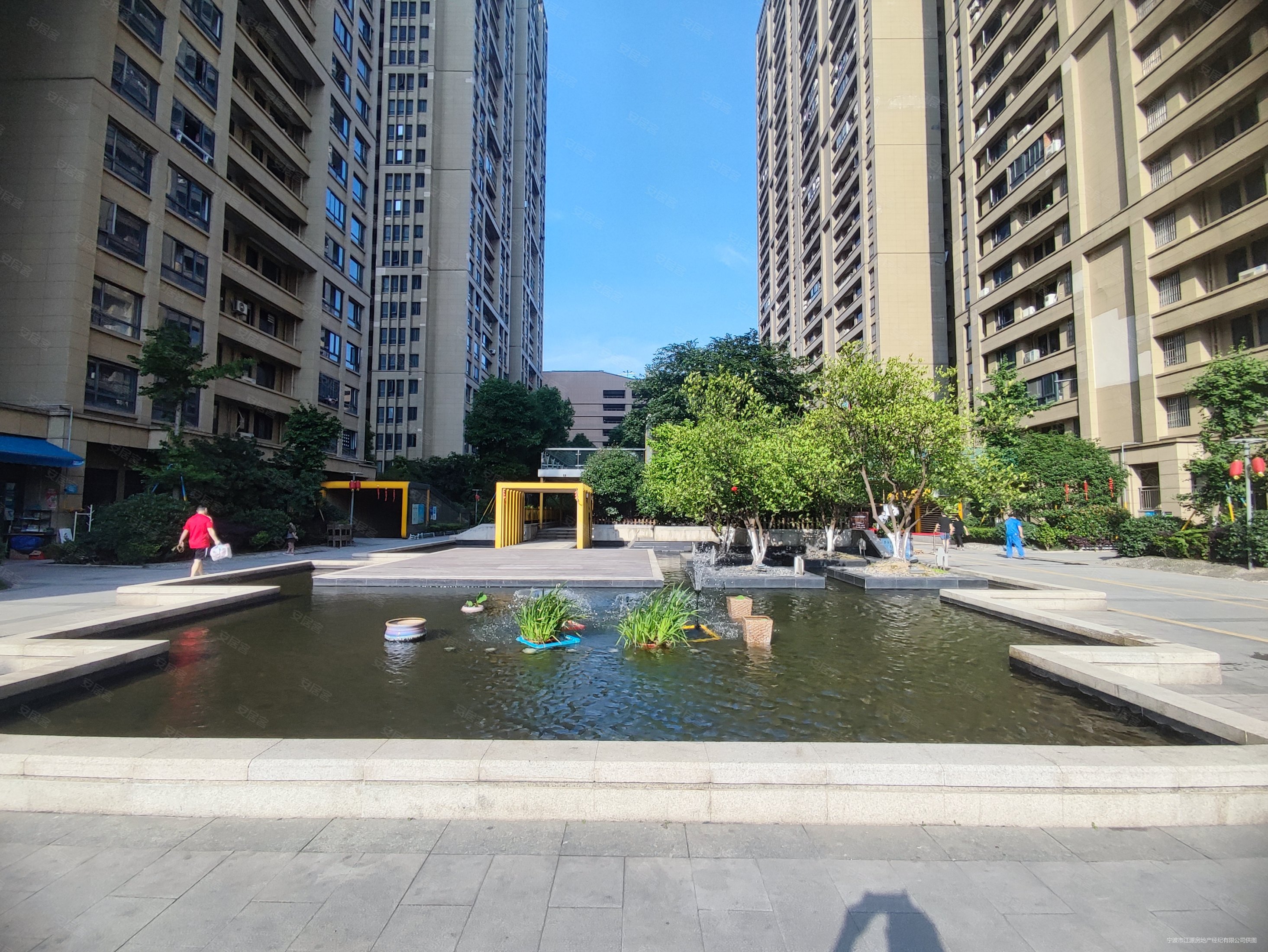 罗蒙环球城公寓