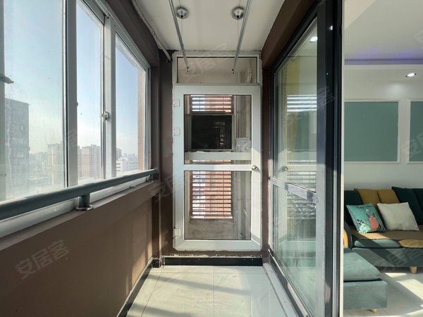 上海奉贤金汇金碧苑龙湖天街旁!房!办居住证!近致远中学与国妇婴!