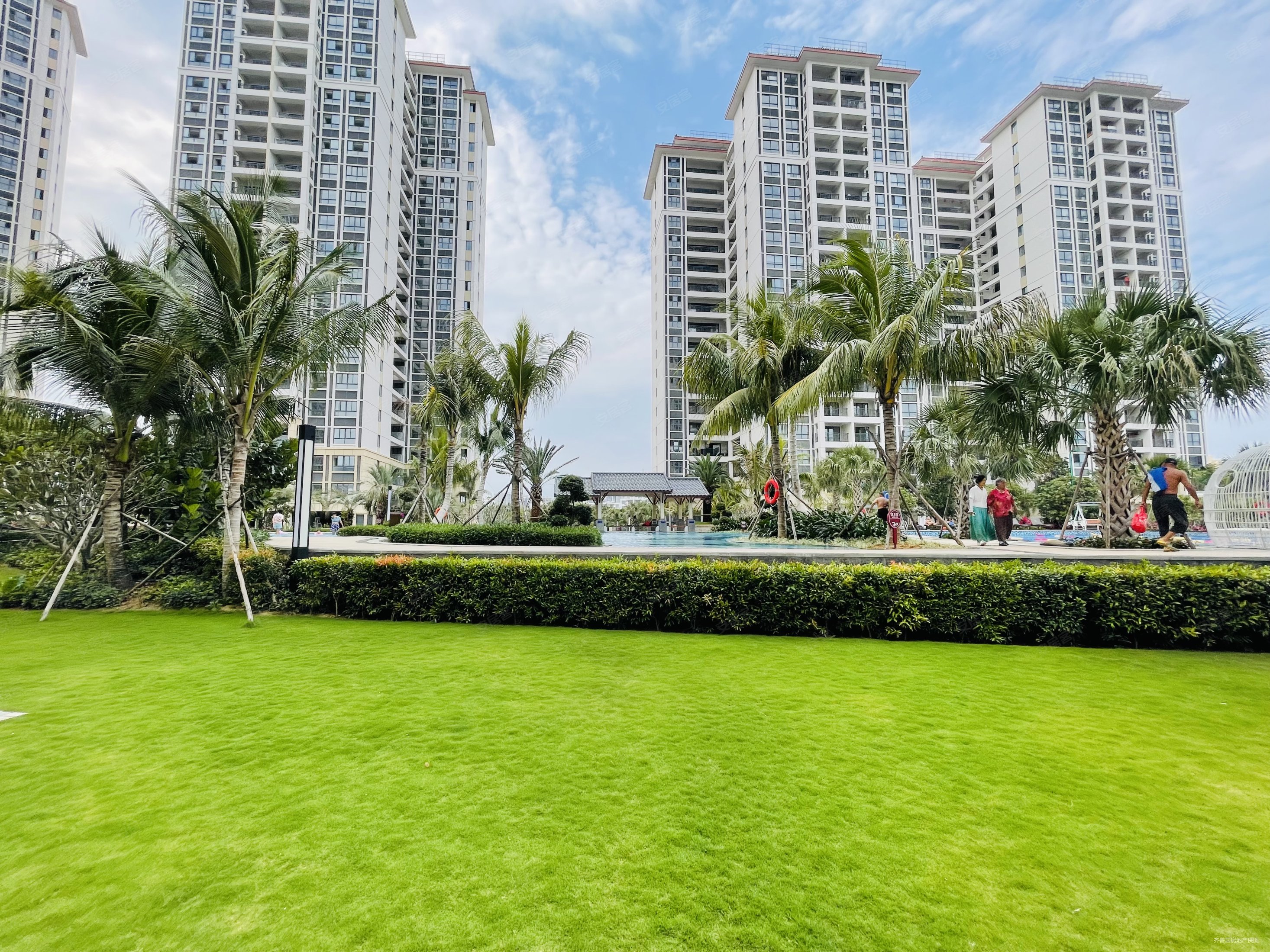 70年产权精装修可看房保利崖州湾现房双阳台