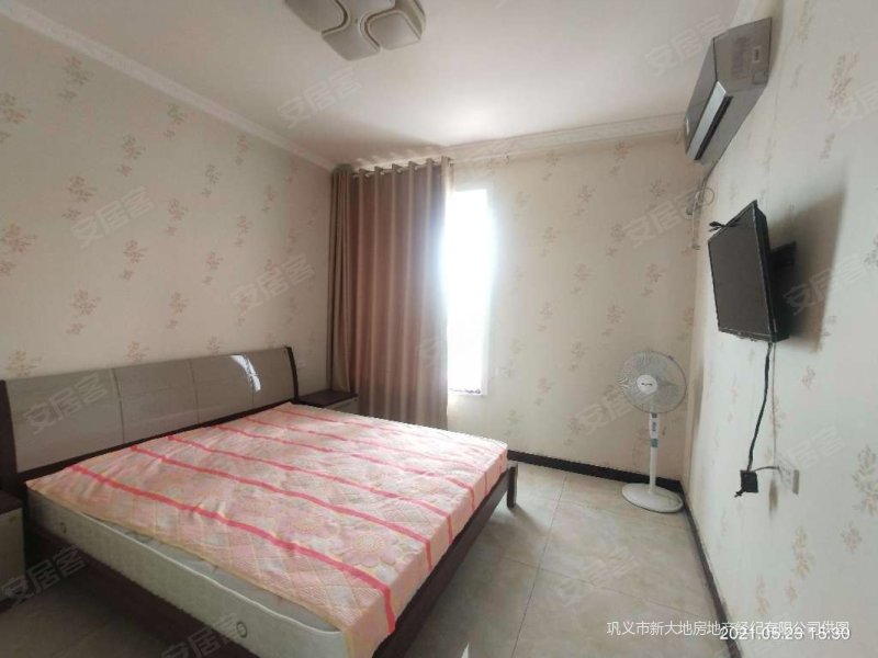 翠堤湾带车位小区新中间楼层小三居产权清晰