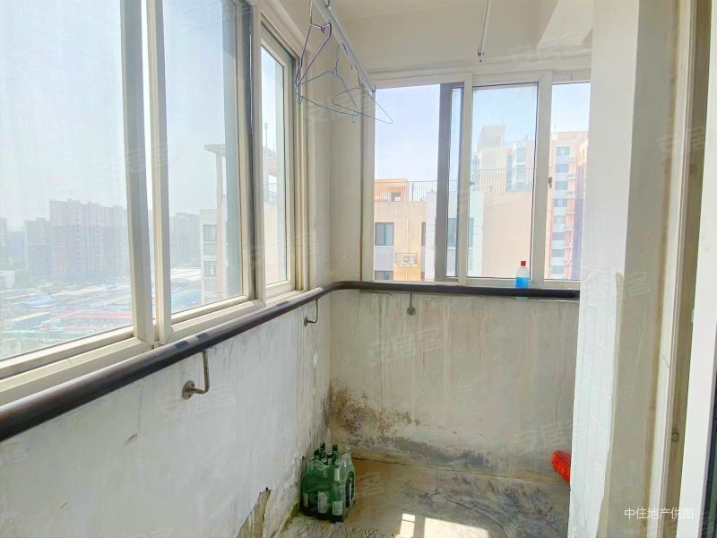 新上小三室 急,售 地铁100米 有钥匙随时看房,华夏金色阳光花园二手房