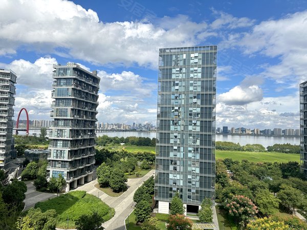 杭州西湖之江度假区钱塘湾钱塘one 一线江景房 精装修 拎包入住 公交