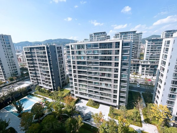 杭州临安临安城区苕溪学府11月新上,全屋品牌家具家电,实拍图,民用水