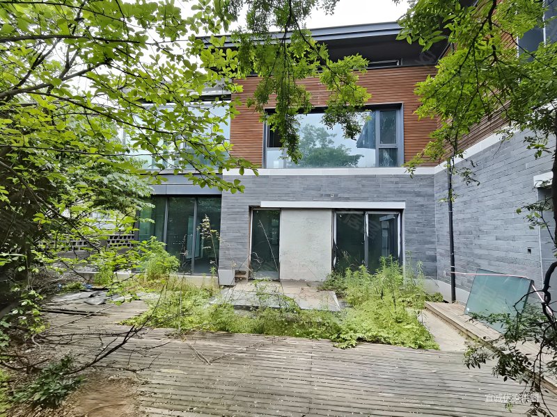 华侨城108坊(别墅)6室3厅5卫802㎡南北3650万