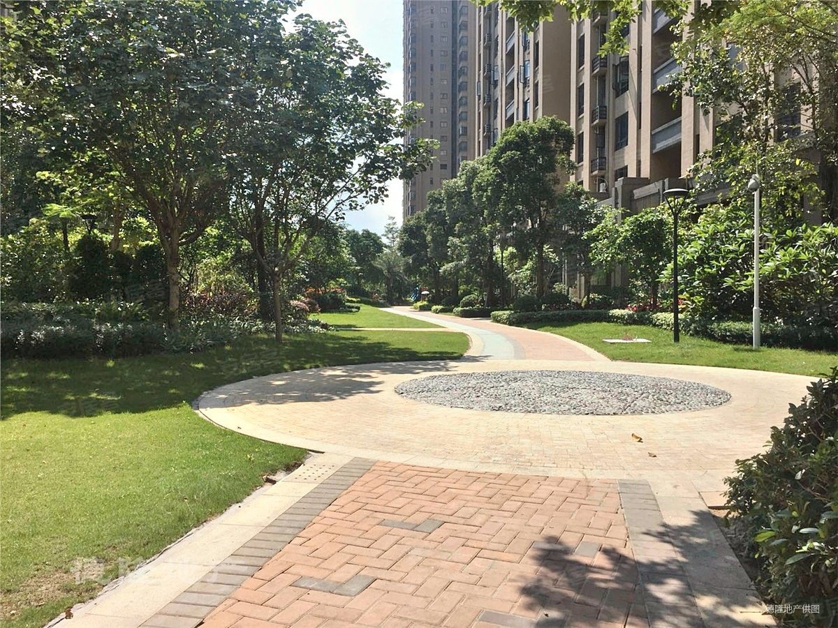 佛山房产网>佛山二手房>顺德二手房>陈村二手房>顺德绿地国际花都>
