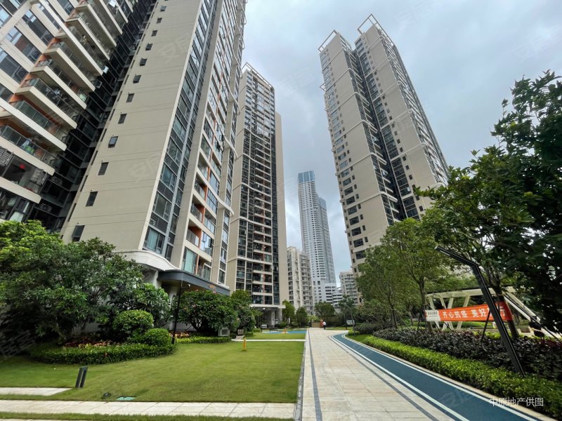 哇便宜呀230万售悦海花园正规大两房东南向采光好