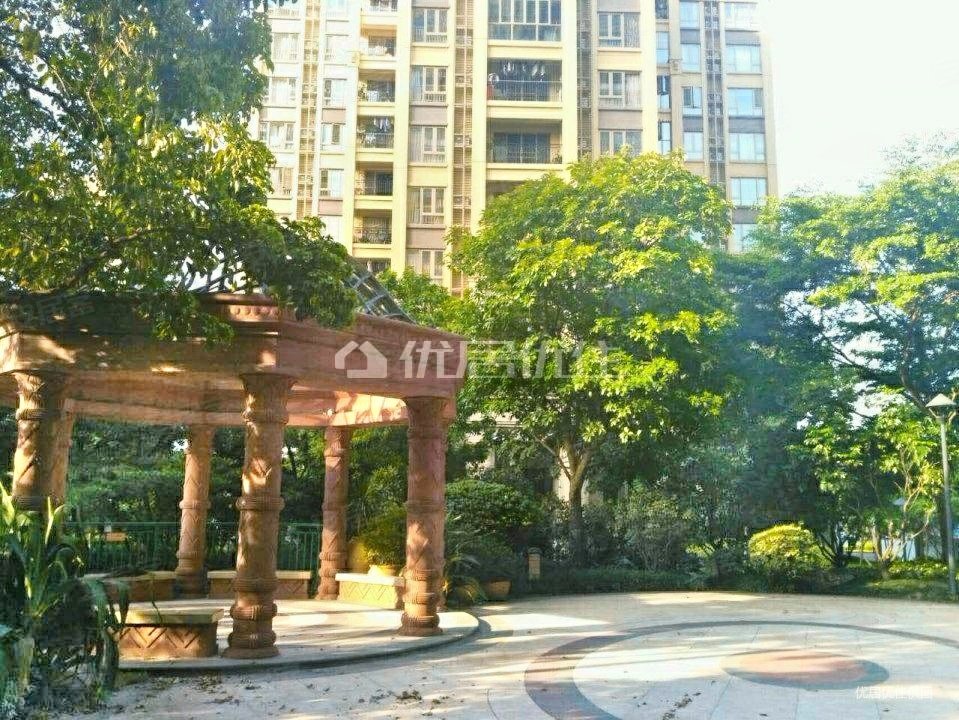 长隆珑翠4室2厅2卫142㎡南600万