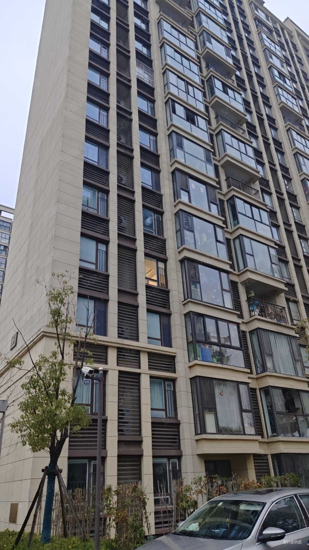 景瑞悦庭建业路15号3室2厅2卫1008平方米