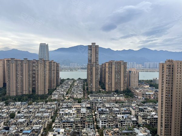 福州闽侯甘蔗世茂上游墅(西区)世茂精装3房2300包物业 高层看江视野丫