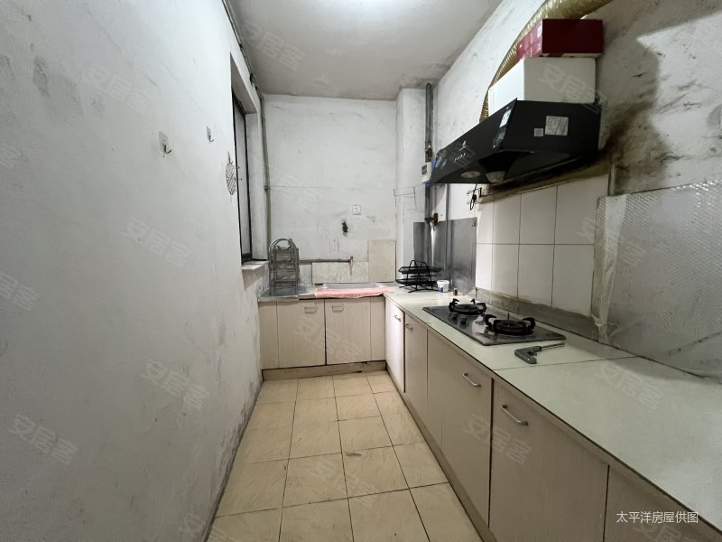 出房源 地铁站700米 房东已购急售 双南户型,新凯城香樟苑二手房,205