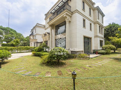 上海浦东张江汤臣高尔夫全新装修 带电梯 大花园大露台出租房源真实图片