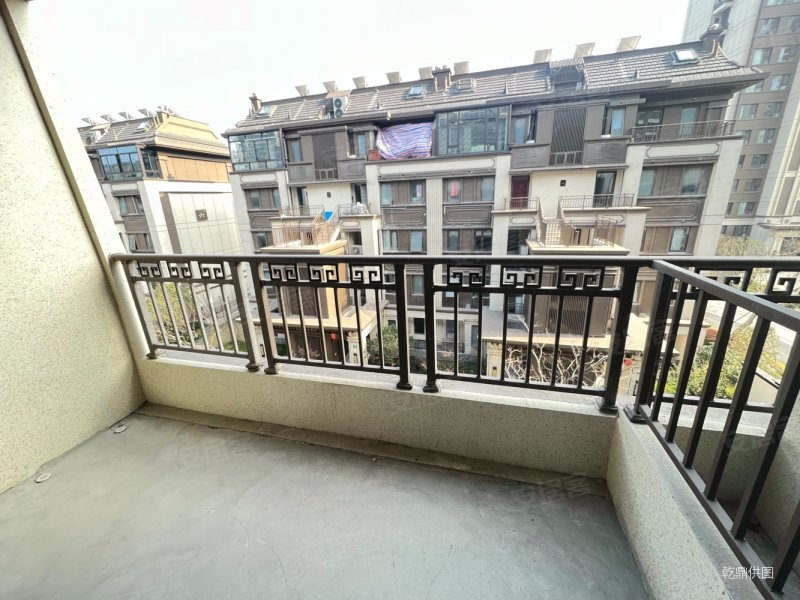 地铁口 电梯上叠 中式园林 漫步其间,建发云锦湾二手房,600万,3室2厅