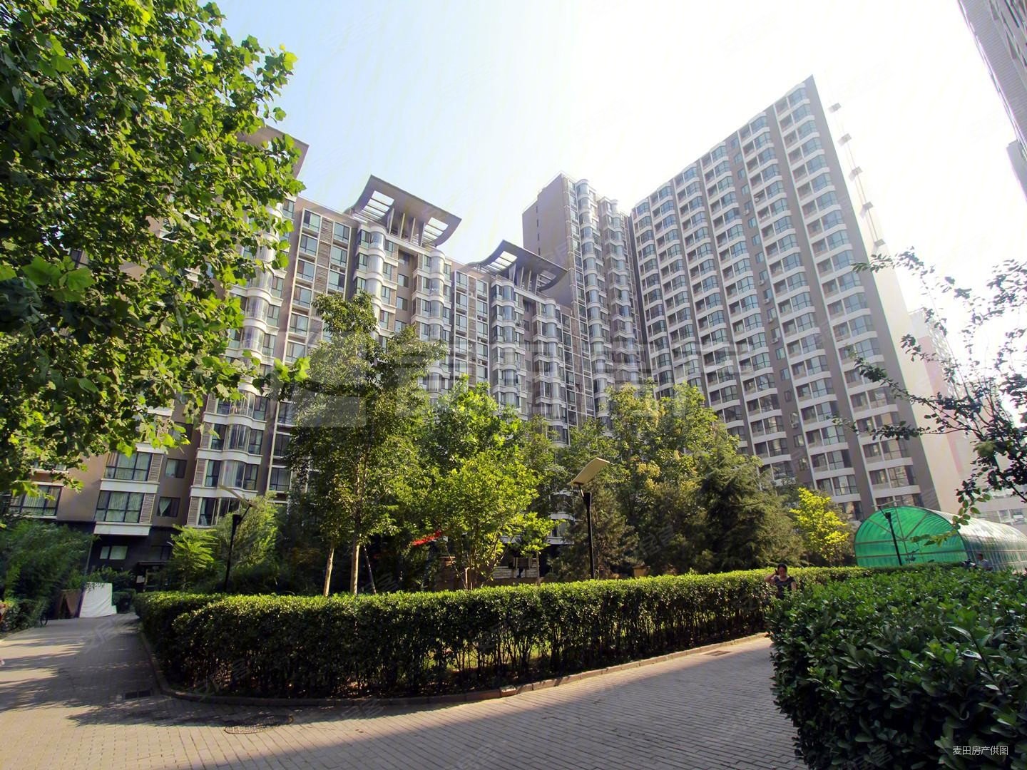 双井东三环旁,开间带燃气,业主诚意出售,随时看房,时代国际嘉园二手房