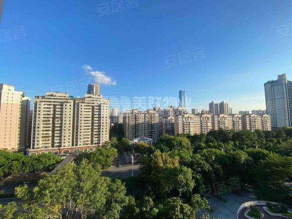 深圳福田皇岗云顶翠峰(一期)云顶翠峰(一期) 2室2厅1卫  精装修 84平