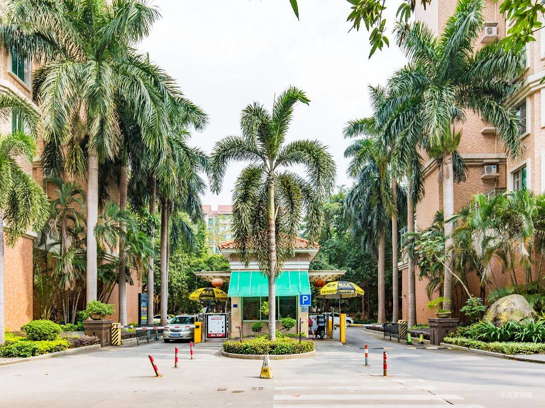 东怡新区东景园3室2厅2卫101.9㎡西280万