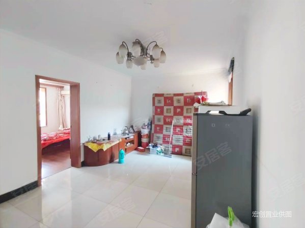 龙池花园 低密宜居 有电梯 小三居 南北通透 高楼层采光充足