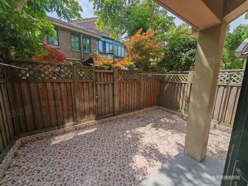 南郊别墅(别墅)4室2厅3卫197㎡南北1000万