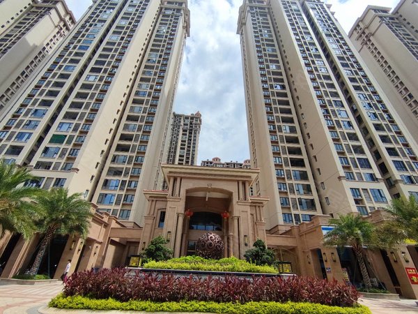 泉州台商区台商投资区隆盛御湖湾台商五中旁 隆盛御湖湾 4室2厅电梯房