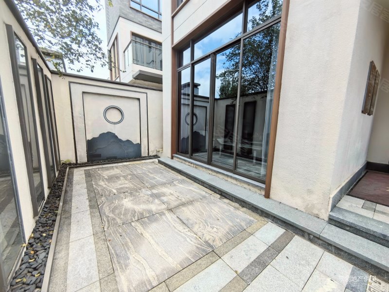 东江熙园精装大别墅 前后大花园 独门独户 带车位 随时看房