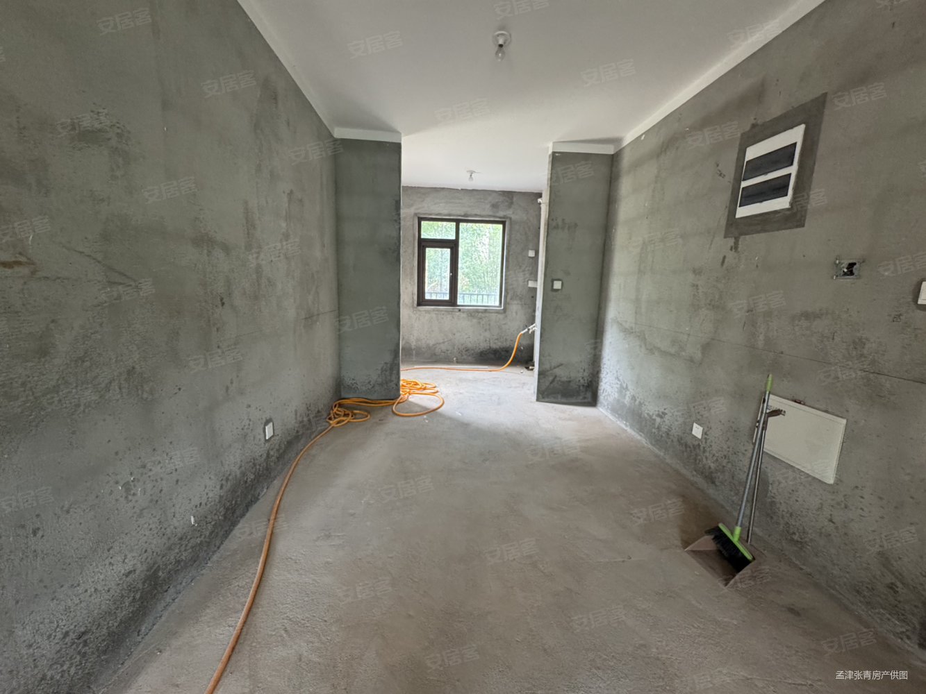 东方今典东方府6室3厅3卫144.53㎡南北120万