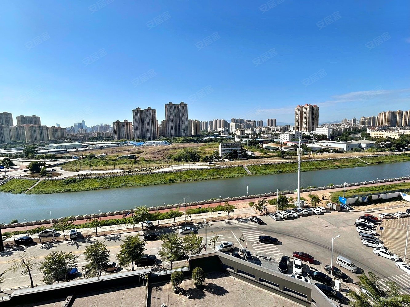 中信水岸城七期东升路4室2厅2卫13051平方米