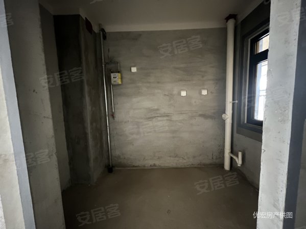 建业贰号城邦3室2厅1卫110㎡南85万