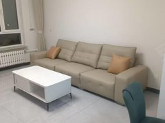 赤峰元宝山平庄商城出租东方家园。电梯房91平,三室一厅,拎包入住,干净整洁。出租房源真实图片