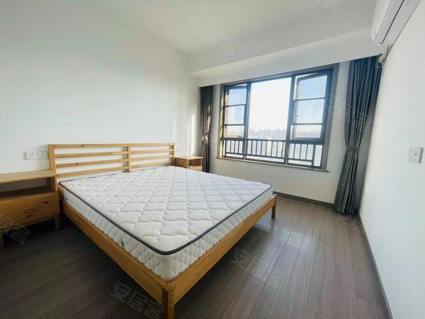 杭州临平临平北中梁百悦城(公寓住宅)新装宜家简约风,品牌家电,朝南带