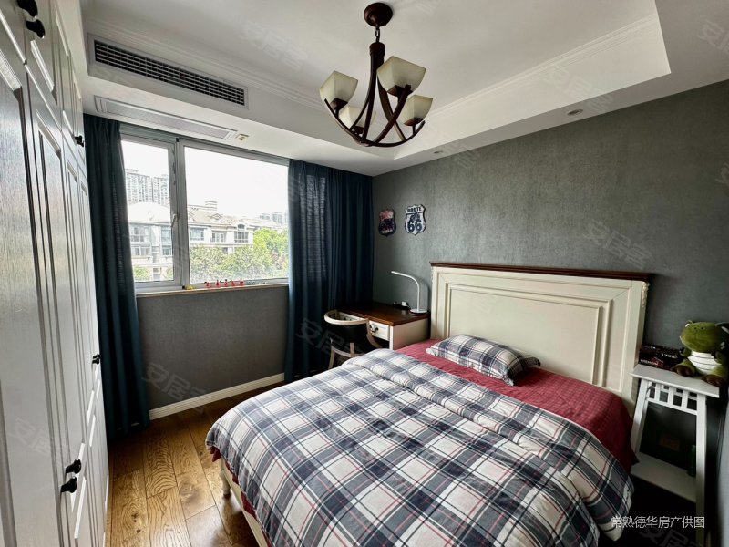 美式装修 清爽干净 配套齐全 品牌家具店 万达成熟商圈