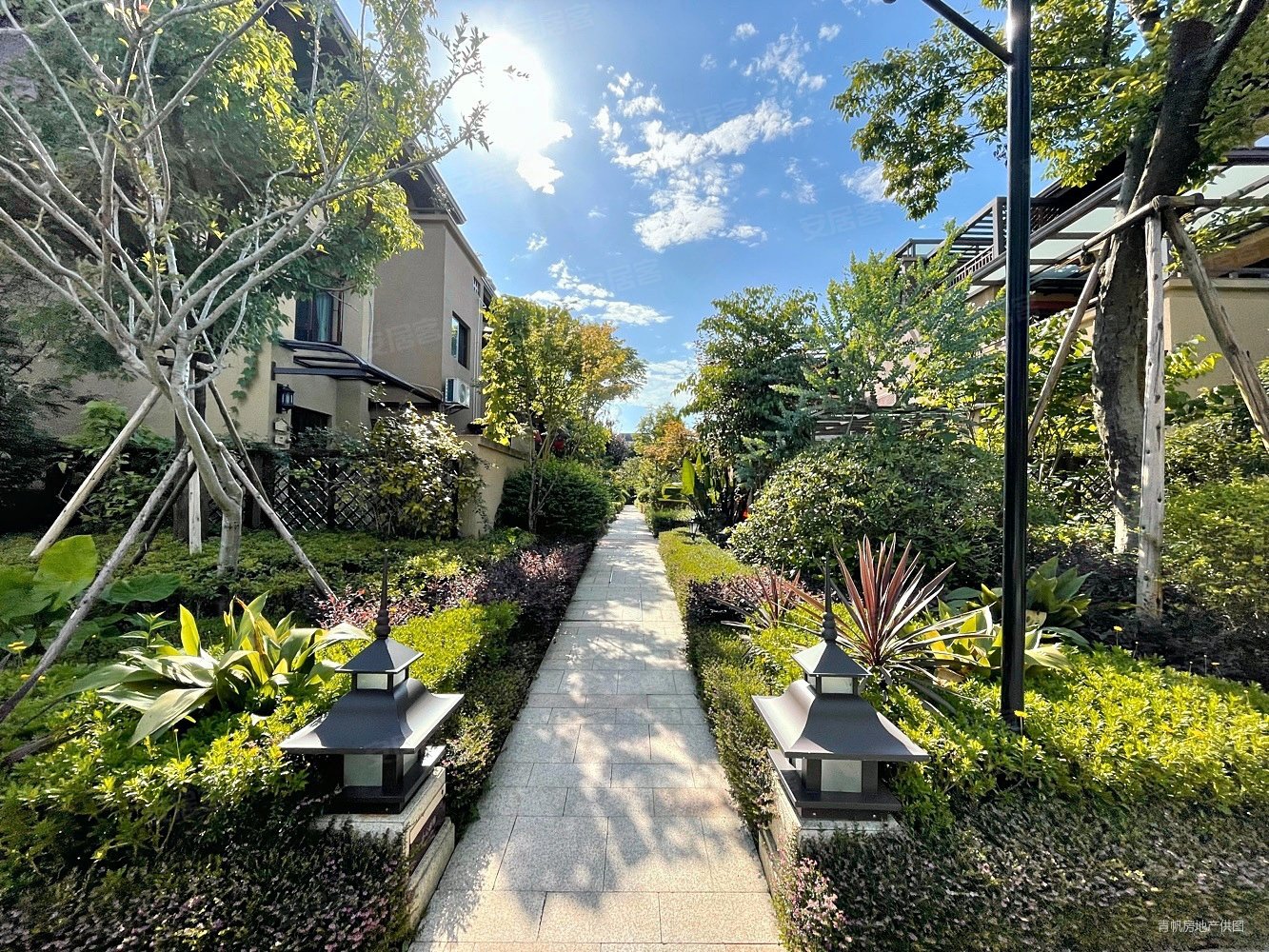 震惊青城山龙湖花园的合院装修99新好巴适哦