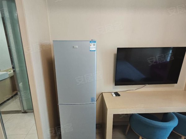 扬州邗江梅岭中学昌建广场昌建广场 1室1厅1卫 精装修 南北通透 电梯
