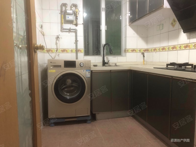 福景大厦 东南向三房 看上价格好谈 看房有钥匙