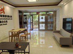 桂林临桂世纪大道山水凤城复式出租可居住. 户型方正 带大花园出租房源真实图片