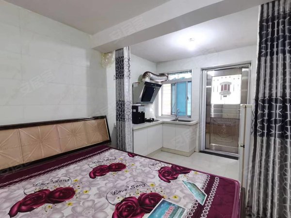 襄阳襄城东门口怡和苑一期东门口怡和苑一楼 900每月 拎包入住随时