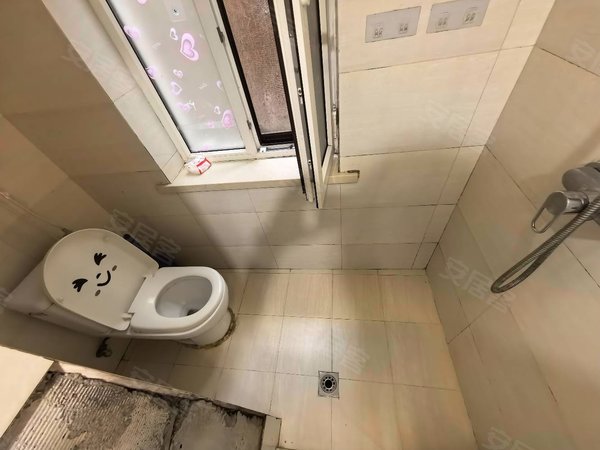 大连中山昆明街南山学府急租 昆明街南山学府 精装修 封闭小区 随时看出租房源真实图片