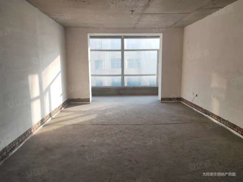 益生园3室2厅1卫143㎡南北40万