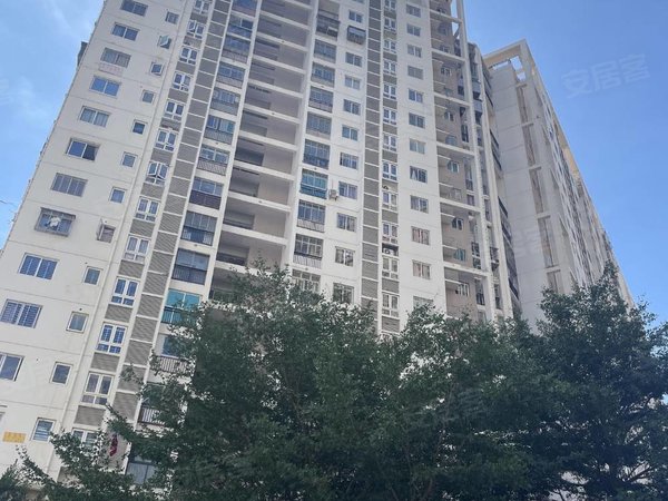 泉州晋江桥南片区锦洲瑞苑上悦城对面,3房2卫,配套齐全,南北通透,大