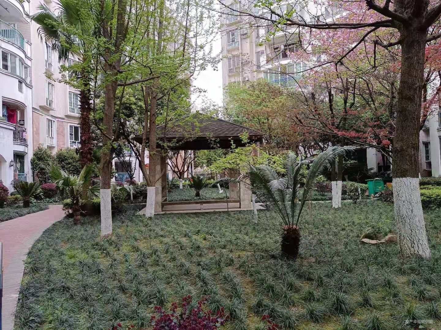 贵医旁银海嘉怡花园精装修3房证件齐全接受贷款拎包入住