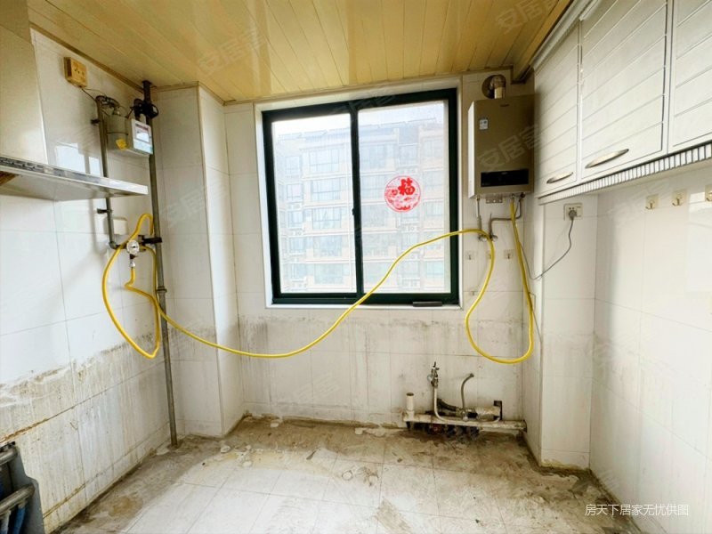 曲江一期小高层低密社区,曲江春晓苑94.59平只卖215w