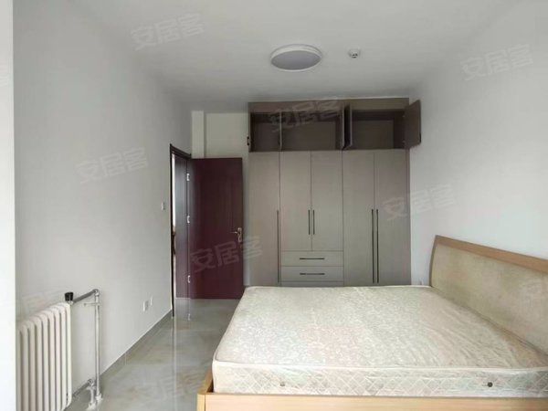 【多图】滨北雅苑,高密城区租房,新一中 滨北雅苑精装三室 随时入住