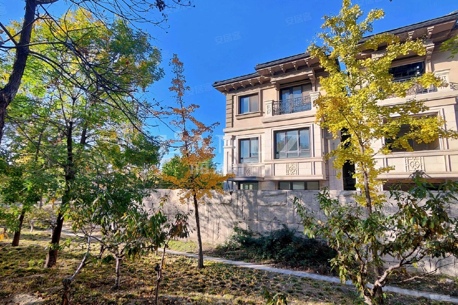 龙湖双珑原著(别墅)4室2厅5卫358.4㎡南3350万