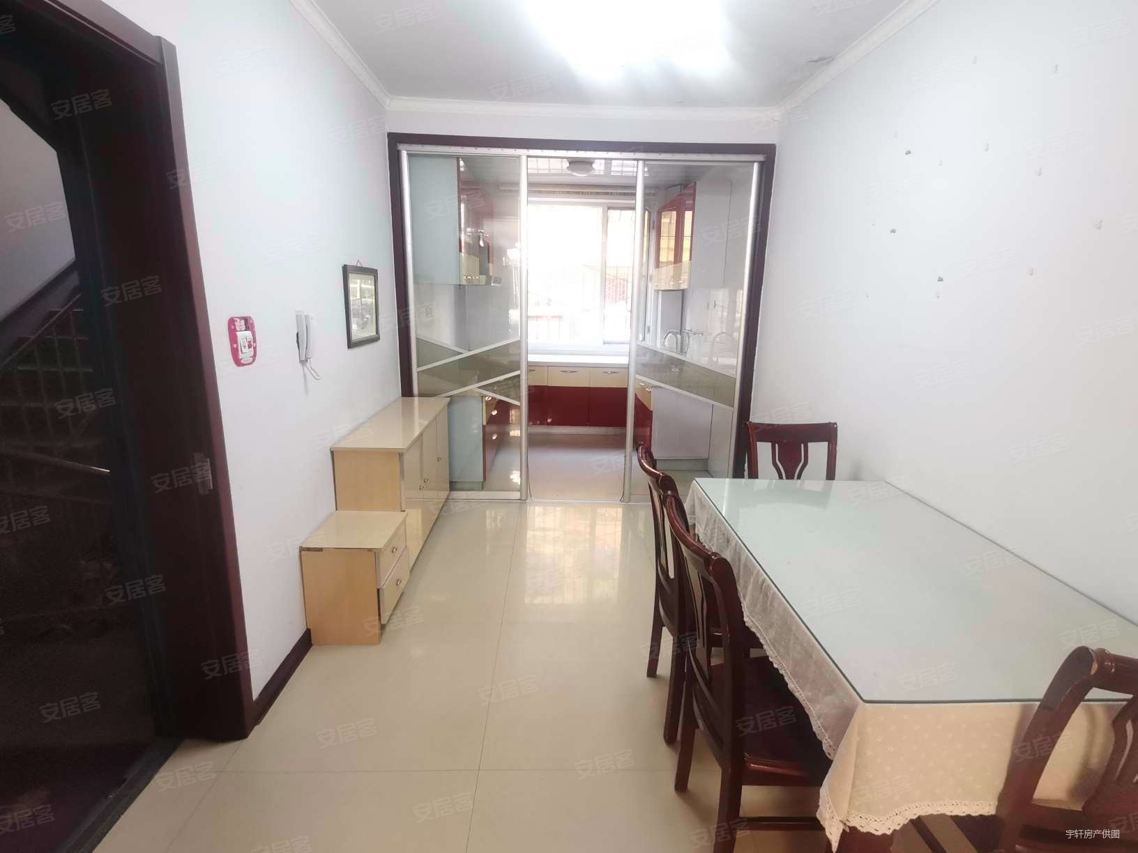 御景苑(二区) 居住密度低 近地铁 南向采光好 商业配套齐全