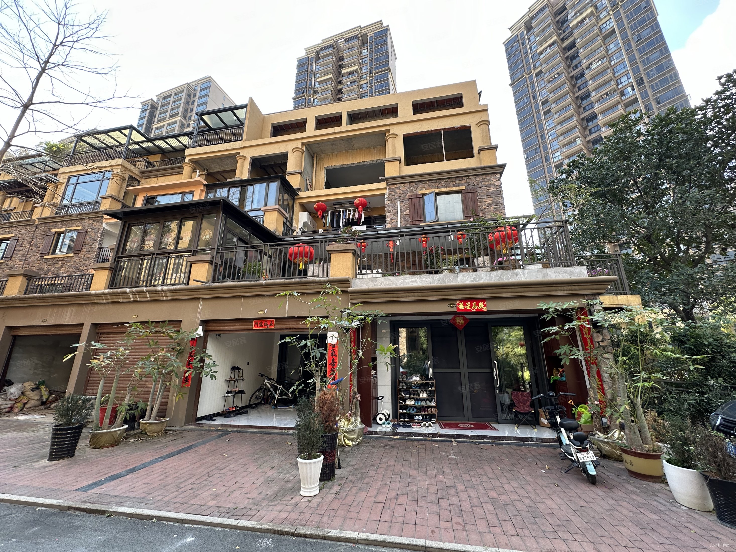 紫檀山(别墅)4室2厅3卫165㎡南北820万