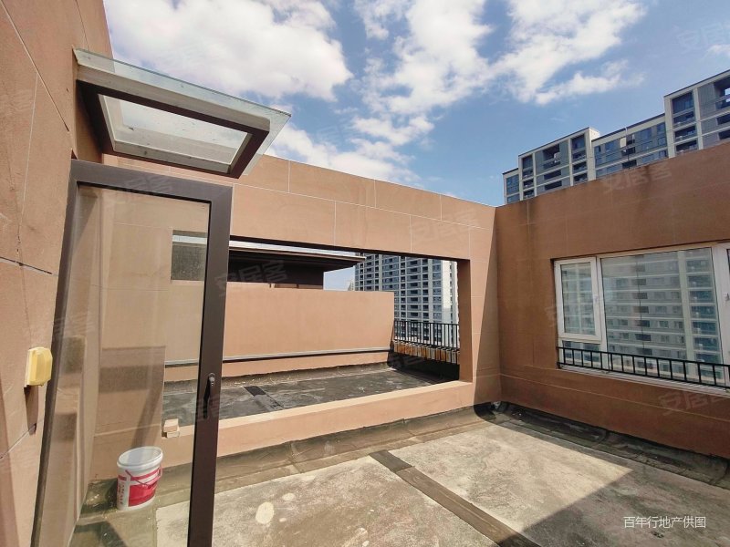 中南樾府4室2厅2卫175.81㎡南北340万