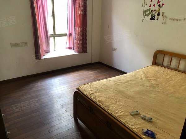 【多图】豪景苑,新区租房,实拍 豪景苑 别墅五房 花都广场附近 可办公