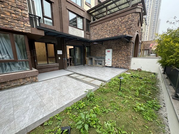 重庆永川万达广场万达华府(永川)万达广场大花园洋房4室2厅2卫南北