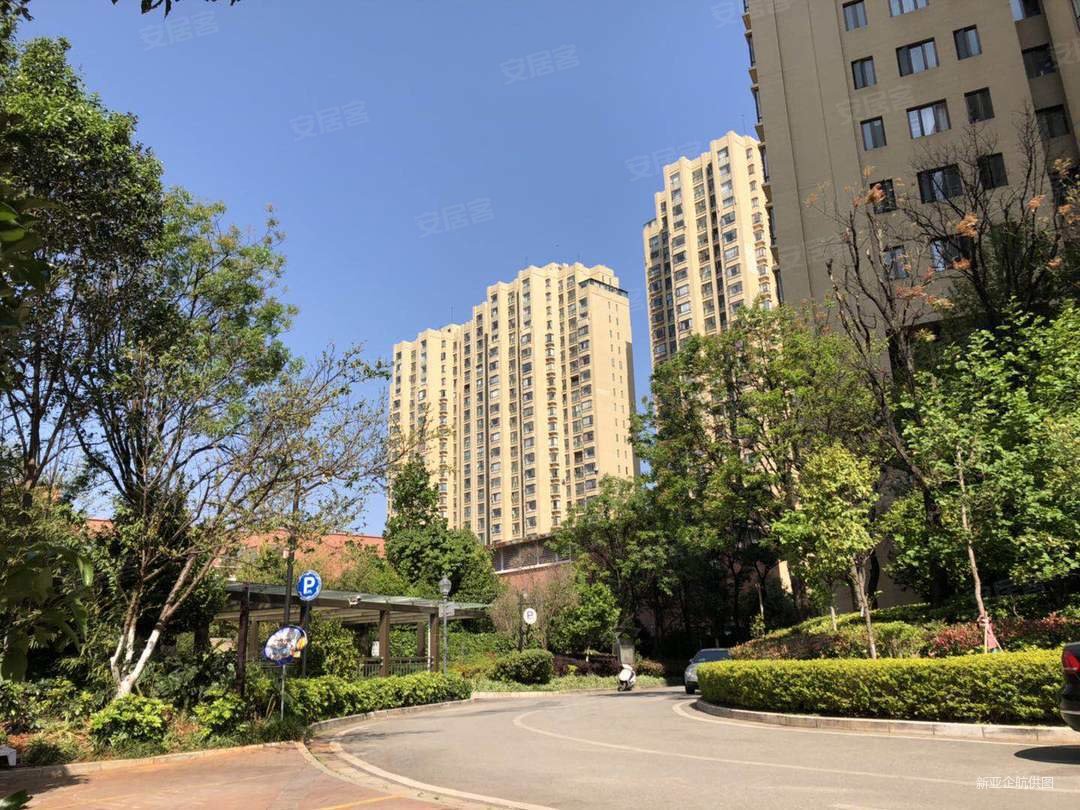 昆明房产网>昆明二手房>西山二手房>滇池路片区二手房>盛高大城(3期)>