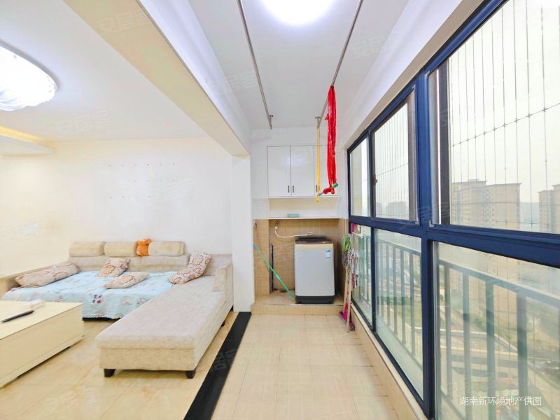 红星嘉和苑,自住精装修小三房,家电齐全,带租约